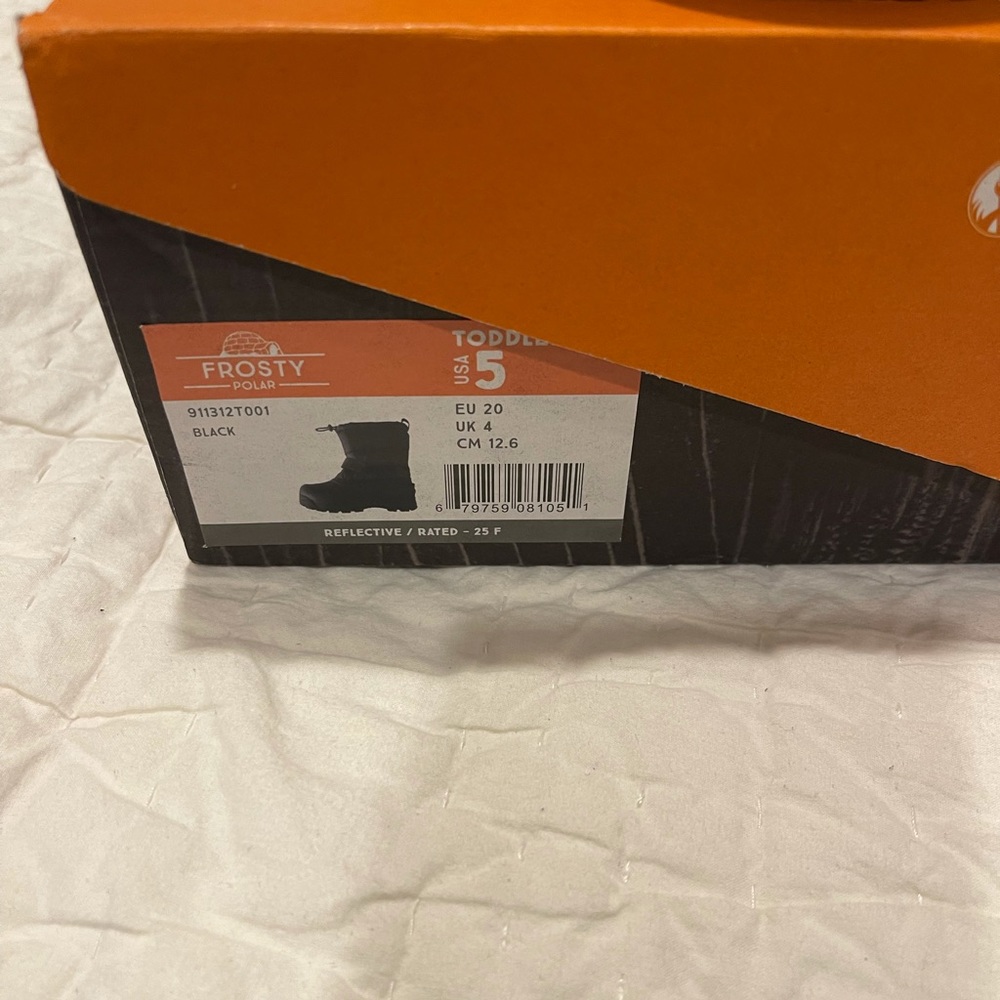 Toddler size 5 black snow boots